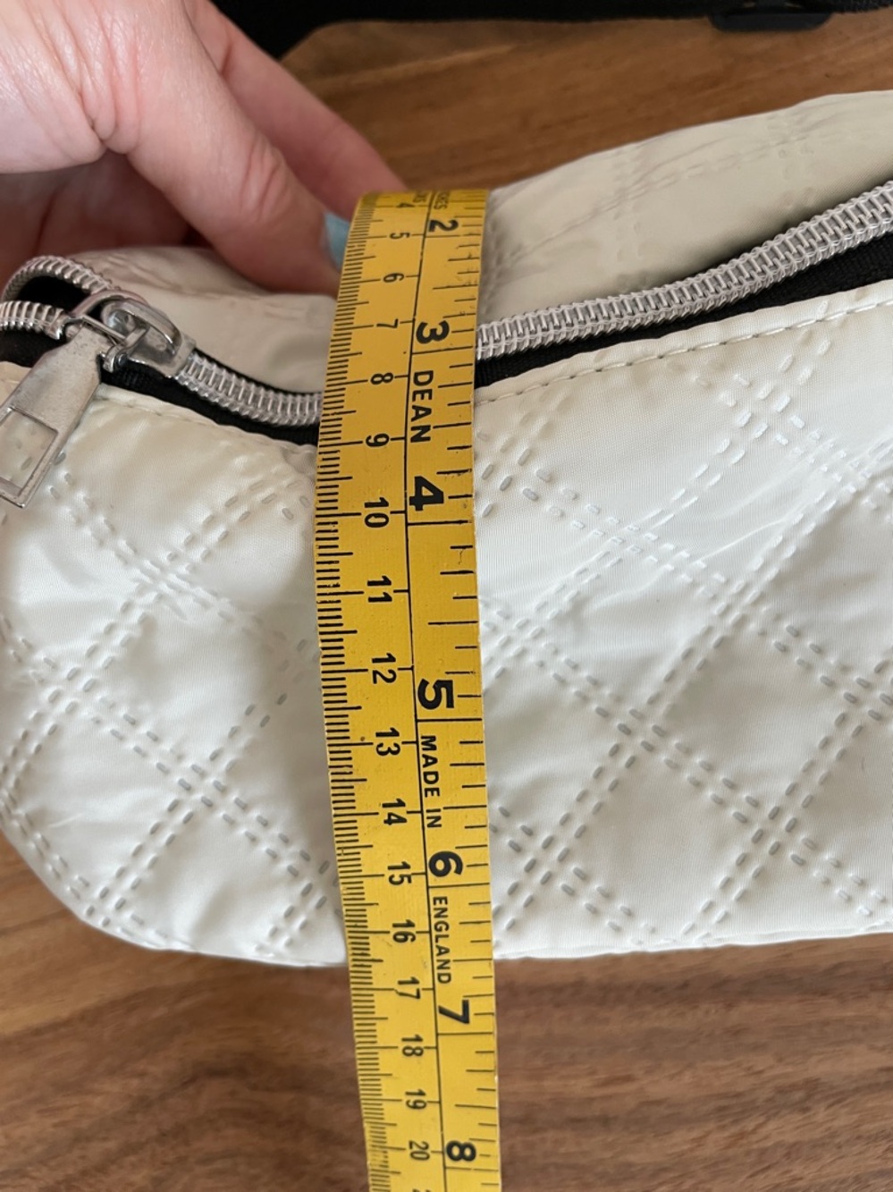 Quilted White and Tan Belt Bagdad - Women's Waist Crossbody Duo - Picture 3 of 10